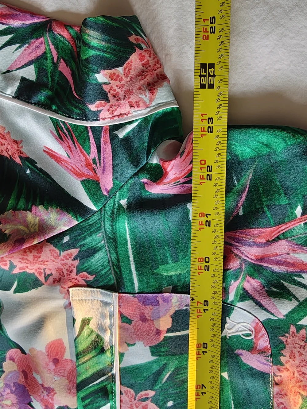 Victoria Secret Satin Floral Pajama Set in Mint & Green Size L